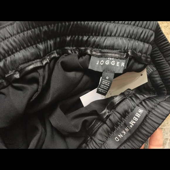 🌃NWT! Sporty CHIC BLK Satin Jogger - Picture 15 of 16